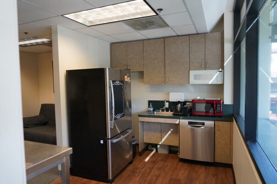 More Photos Of 585 Glenwood Ave, Menlo Park Office Residential For Sale