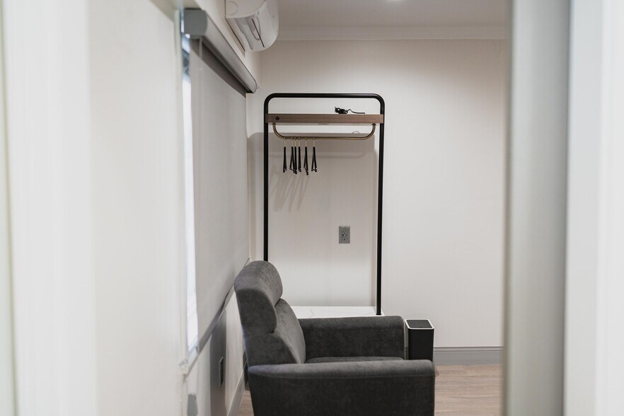 More Photos Of 1107 N Broadway, Santa Maria Hotel For Sale