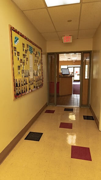 More Photos Of 8190 Pensacola Blvd, Pensacola Specialty For Sale