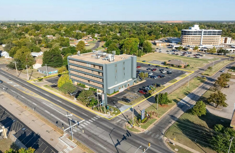 More Photos Of 2801 Parklawn Dr, Midwest City Medical For Lease