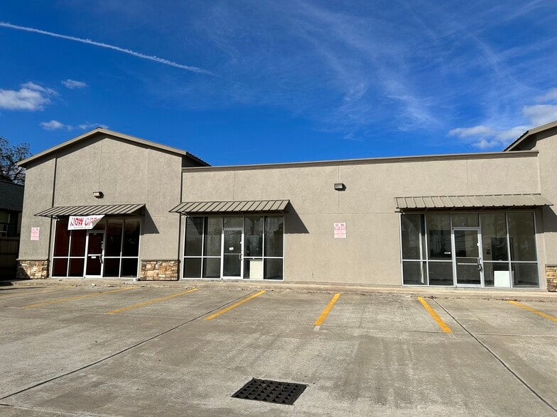 More Photos Of 900 W Jackson Ave, Pasadena Storefront Retail Office For Sale