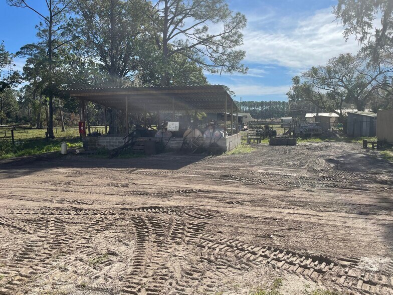 More Photos Of 875 Lakeview Dr, Deland Warehouse For Sale