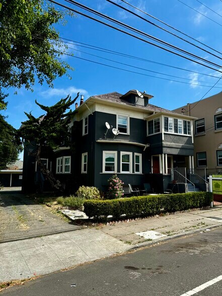 More Photos Of 740-744 Alcatraz Ave, Oakland Apartments For Sale