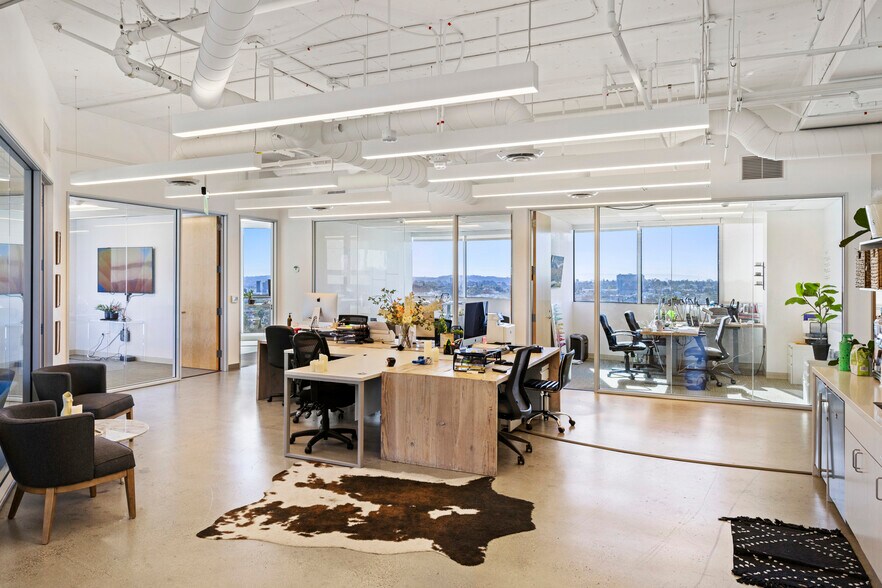 Primary Photo Of 9701 Wilshire Blvd, Beverly Hills Office For Lease