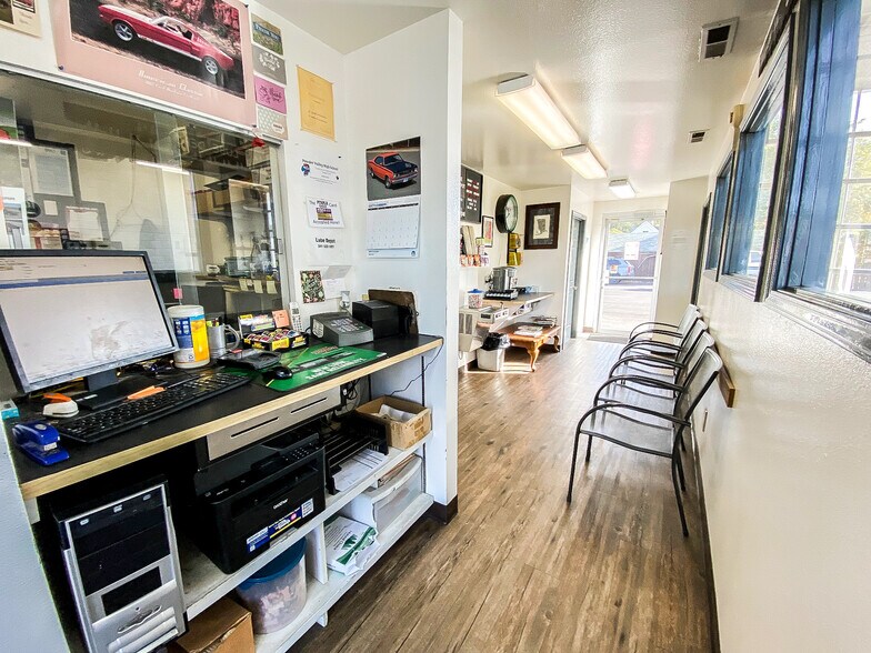 More Photos Of 2450 10th St, Baker City Carwash For Sale