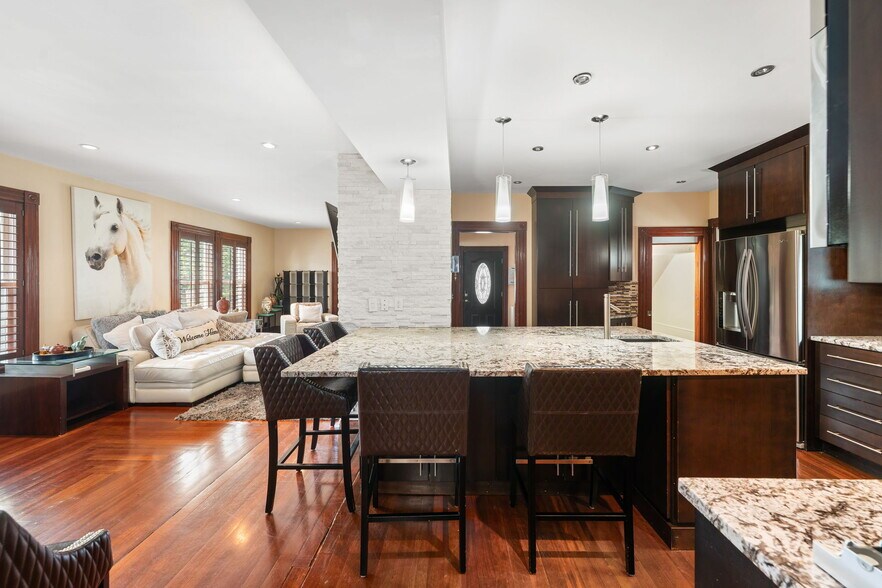 More Photos Of 47 Clinton St, Framingham Apartments For Sale