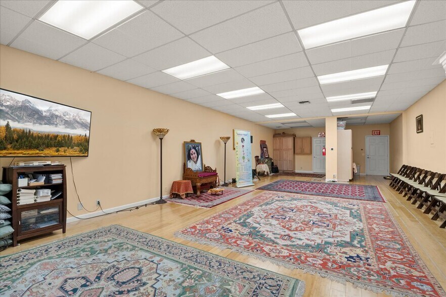 More Photos Of 37138 Niles Blvd, Fremont Freestanding For Lease