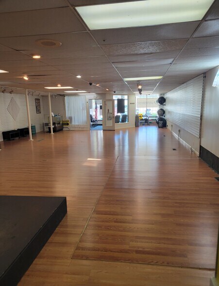 More Photos Of 272 Mackall St, Elkton Office For Sale