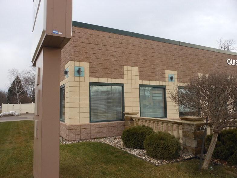 More Photos Of 1001 1st St S, Willmar General Retail For Sale