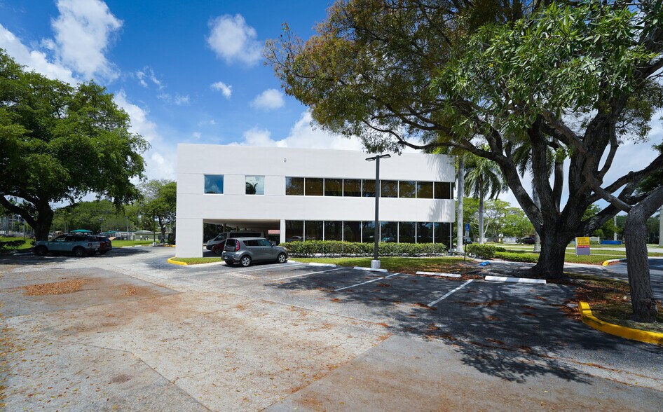 More Photos Of 399 NW 2nd Ave, Boca Raton Office For Lease