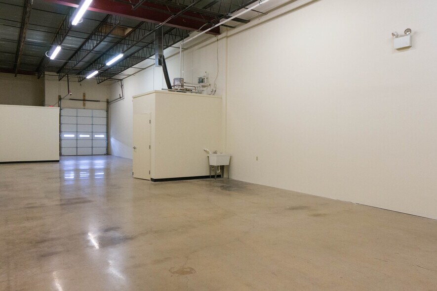 More Photos Of 1100-1146 Taft St, Rockville Warehouse For Lease