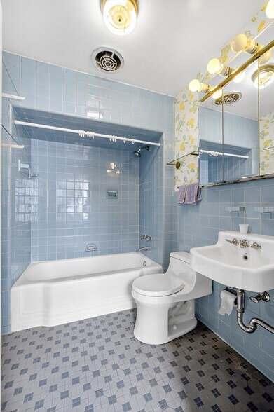 More Photos Of 59 Montgomery St, Poughkeepsie Funeral Home For Sale