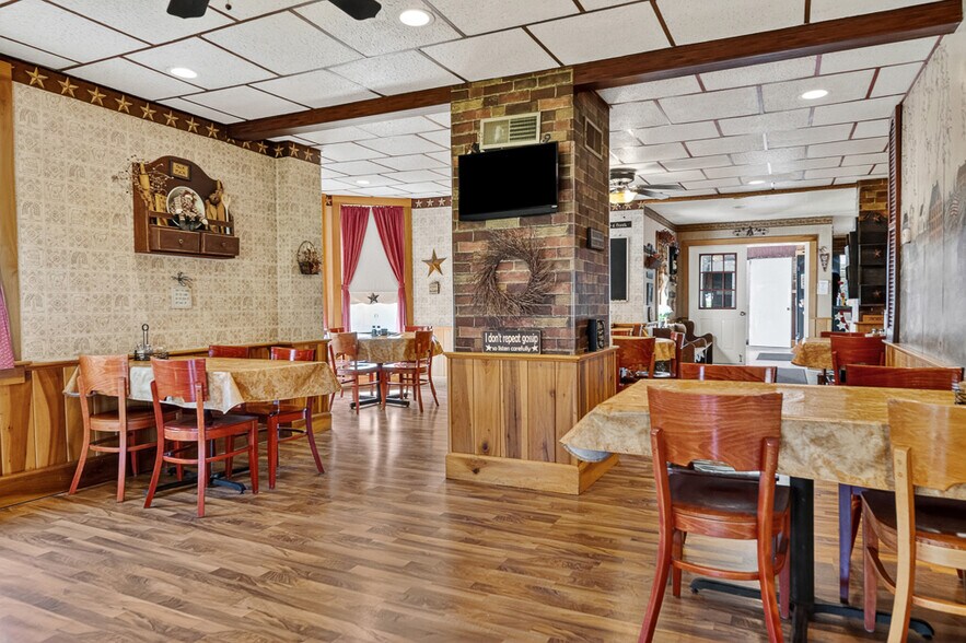 More Photos Of 1281 OH-183, Atwater Restaurant For Sale