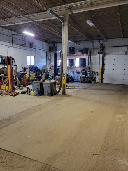 More Photos Of 31 Tosun Rd, Wolcott Warehouse For Sale