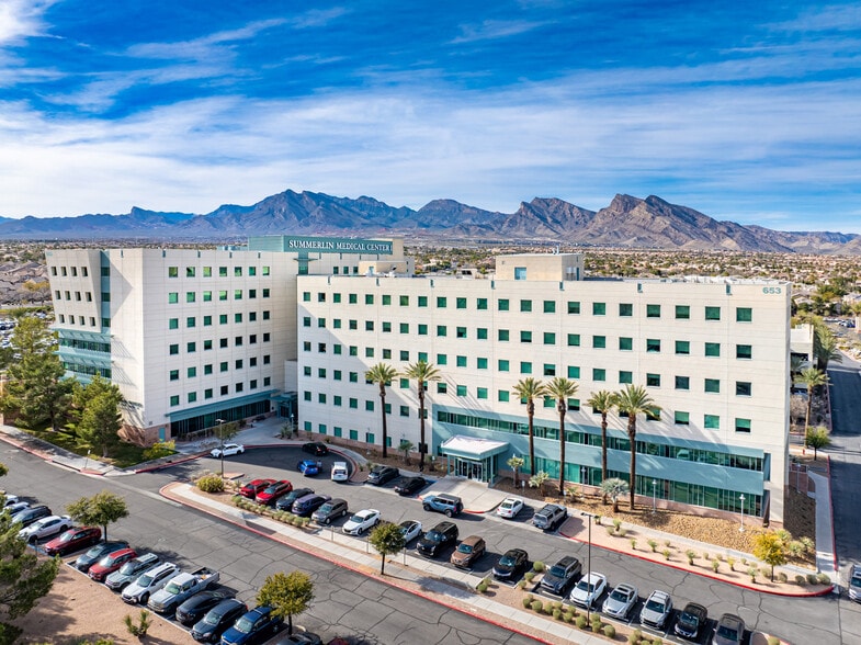 Primary Photo Of 653 N Town Center Dr, Las Vegas Medical For Lease