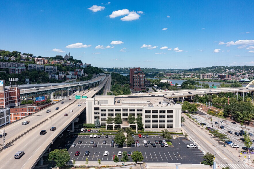 More Photos Of 720 E Pete Rose Way, Cincinnati Office For Lease