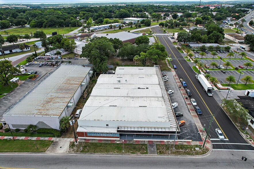 More Photos Of 40-60 E 5th St, Apopka Storefront For Lease