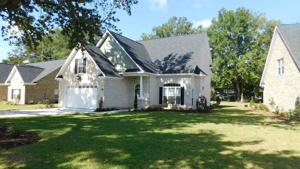 More Photos Of 1600 3rd Loop Rd, Florence Multifamily For Sale
