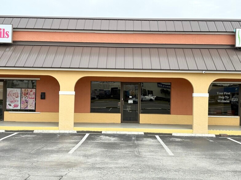 More Photos Of 2329 NW Federal Hwy, Jensen Beach Storefront Retail Office For Lease
