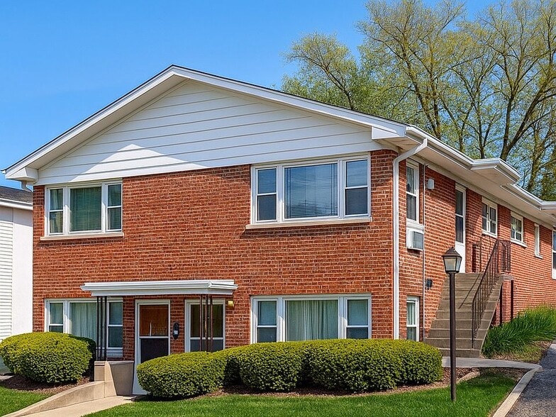 Primary Photo Of 921 College Ave, Wheaton Apartments For Sale