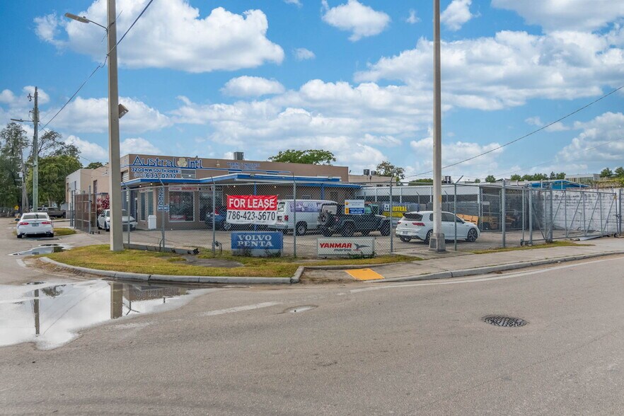 Primary Photo Of 3200 NW South River Dr, Miami Manufacturing For Lease