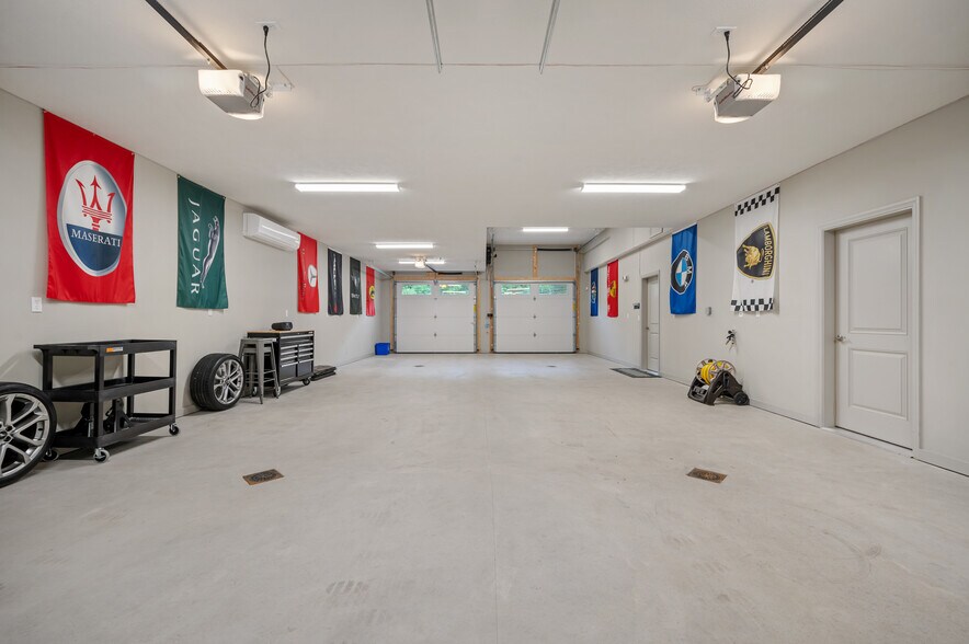 More Photos Of 1230 Stoops Ferry Rd, Coraopolis Flex For Sale