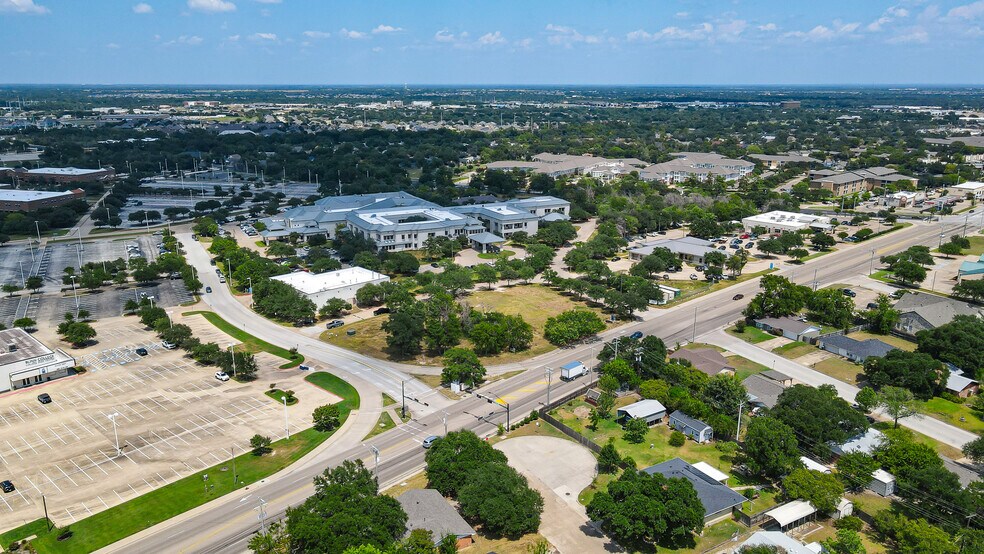 More Photos Of 2100 29th st, Bryan Land For Lease