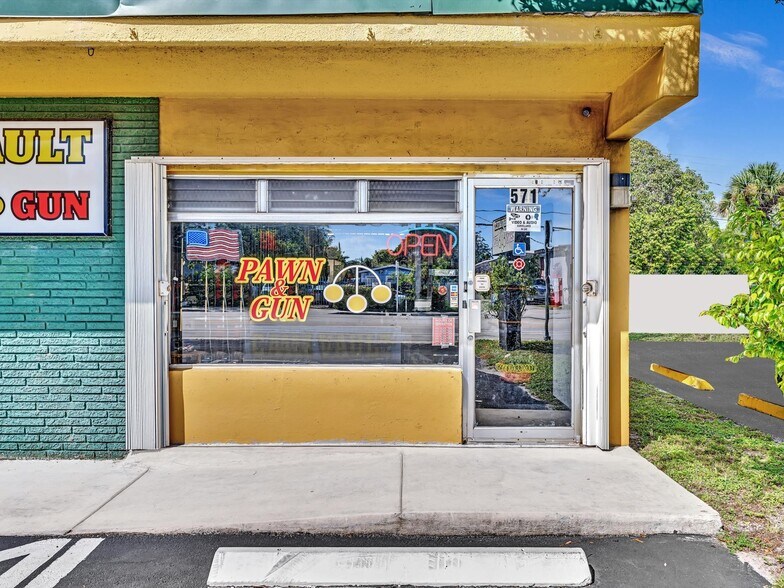 More Photos Of 571-573 SW 27th Ave, Fort Lauderdale Freestanding For Sale