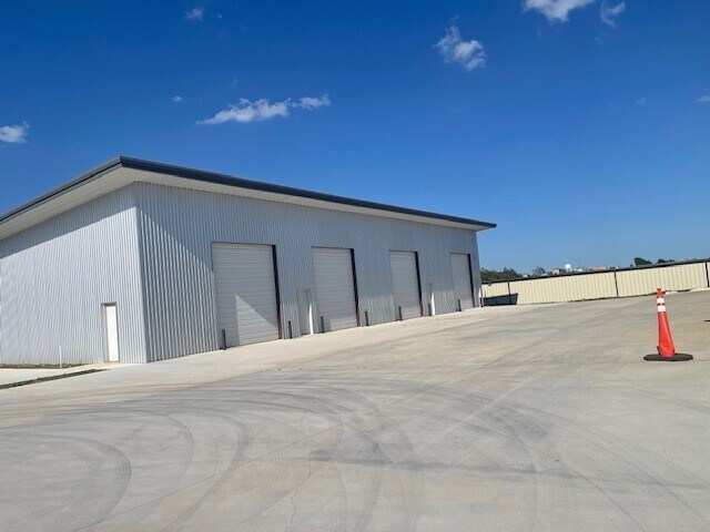 More Photos Of 2400 N Wilburn, Bethany Unknown For Lease