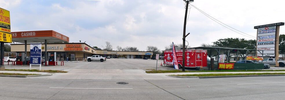 More Photos Of 11302-11332 Huffmeister Rd, Houston Unknown For Lease