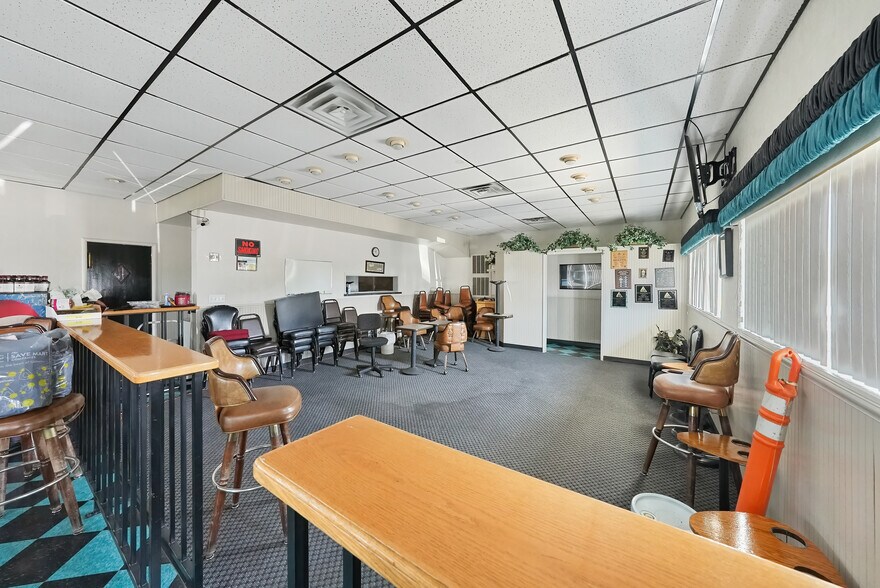 More Photos Of 44 N 19 1/2 Ave, Lemoore Restaurant For Sale