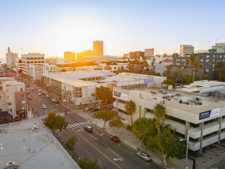 More Photos Of 701 Santa Monica Blvd, Santa Monica Office For Sale