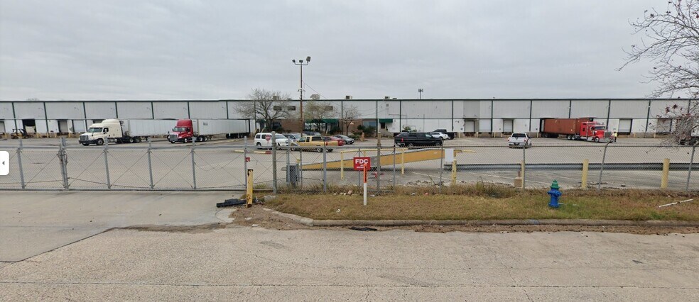 More Photos Of 411 Brisbane St, Houston Warehouse For Lease