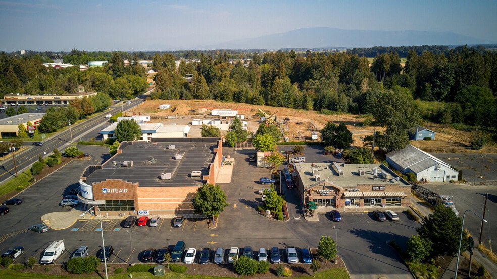 More Photos Of 8082 Guide Meridian, Lynden Freestanding For Sale