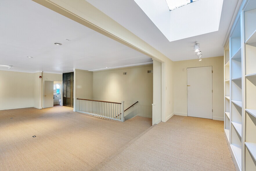 More Photos Of 575 10th St, San Francisco Warehouse For Sale