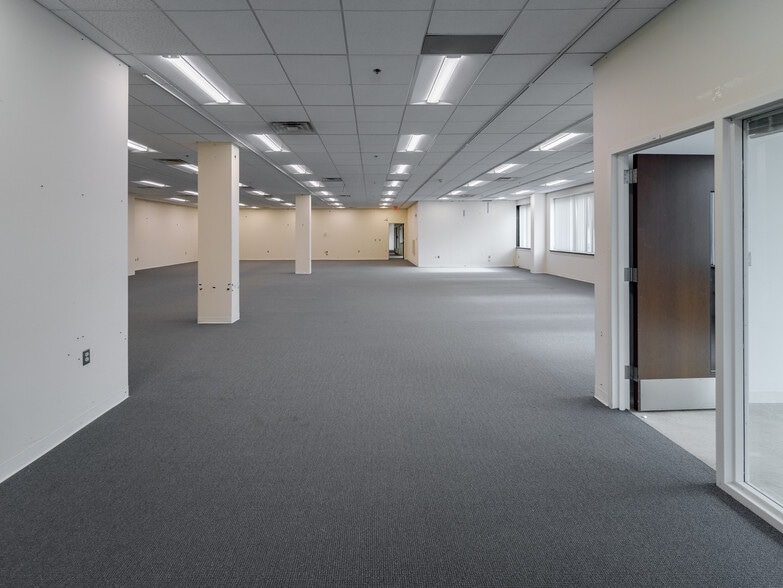 More Photos Of 45 Technology Dr, Warren Office For Sale