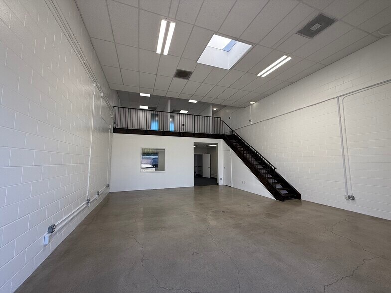 More Photos Of 2607 W Olive Ave, Burbank Office For Lease