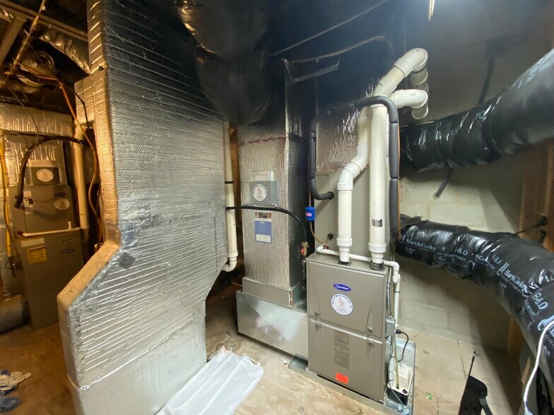 More Photos Of 164 Railroad Dr, Warminster Warehouse For Lease