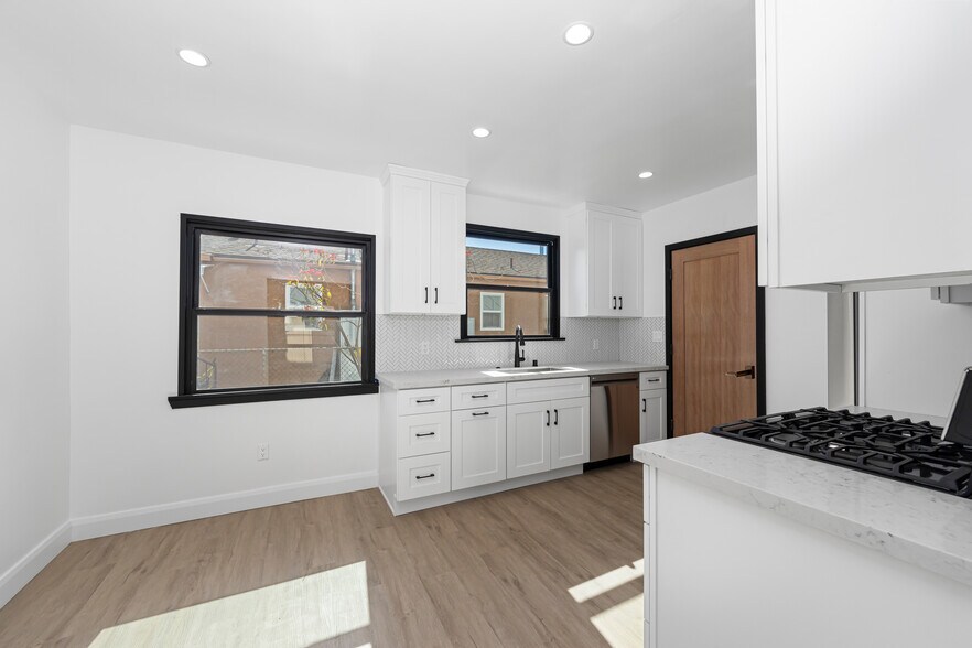 More Photos Of 2625 Chariton St, Los Angeles Apartments For Sale
