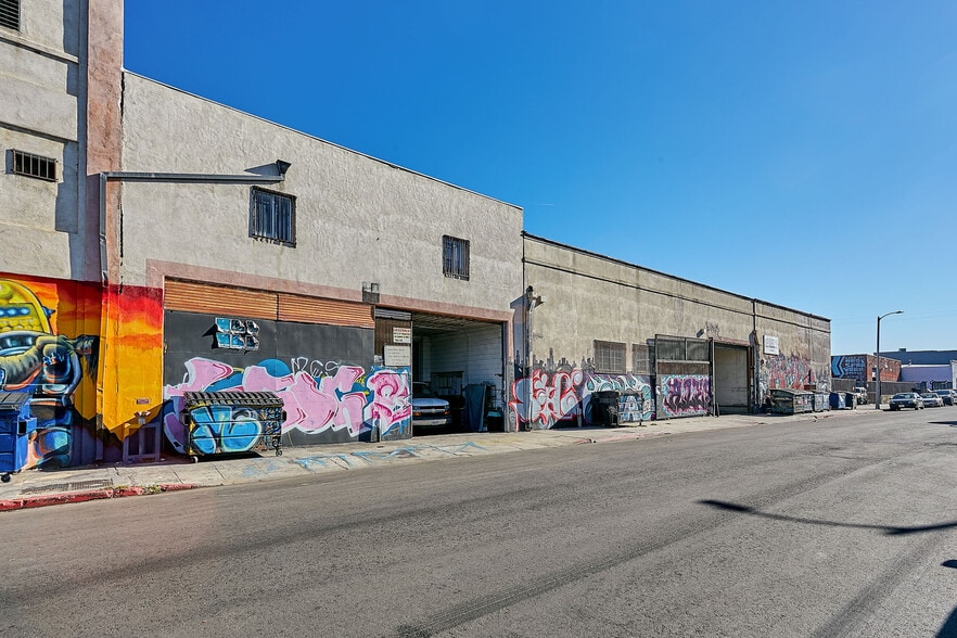 More Photos Of 901 E 31st St, Los Angeles Manufacturing For Lease