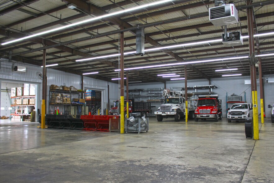 More Photos Of 101 Ritchie Rd, Capitol Heights Warehouse For Sale