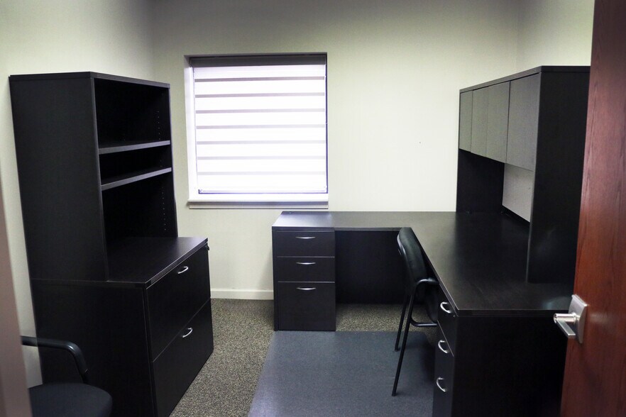More Photos Of 26026-26038 Woodward Ave, Royal Oak Medical For Sale