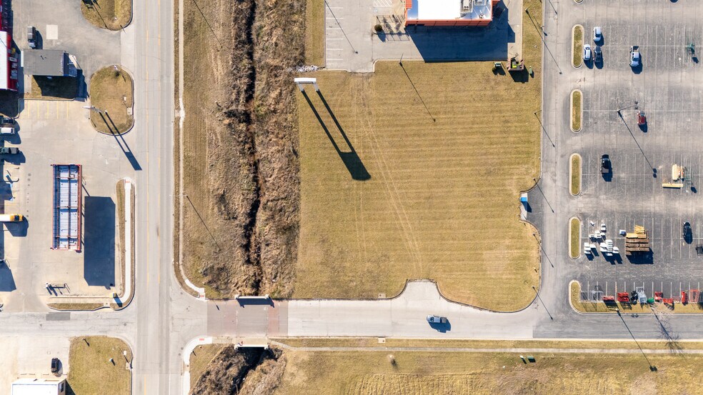 More Photos Of 2200 S Commercial Ave, Harrisonville Land For Sale