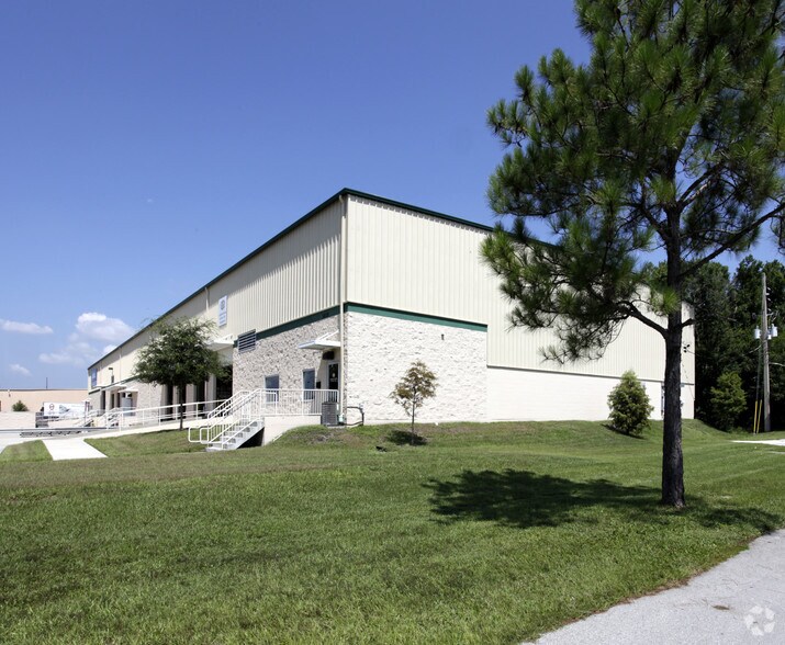 More Photos Of 3875 Mercy Star Ct, Orlando Warehouse For Lease