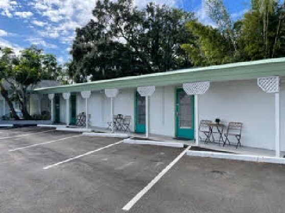 More Photos Of 1064 Broadway, Dunedin Hotel For Sale