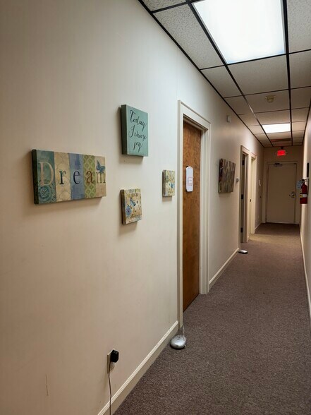 More Photos Of 2208 W Roosevelt Blvd, Monroe Office For Lease