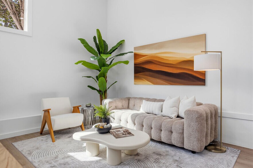 More Photos Of 2730 23rd St, San Francisco Showroom For Sale