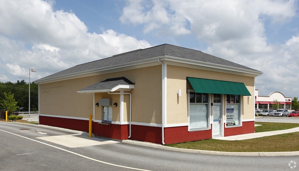 More Photos Of 160 Washington St, Rochester Freestanding For Lease