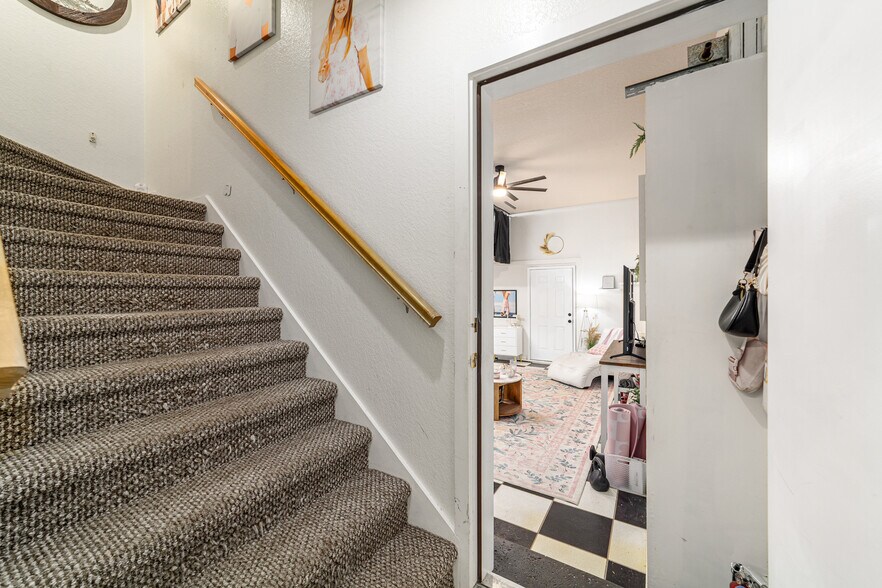 More Photos Of 434 SW 14 St, Ocala Office Residential For Sale
