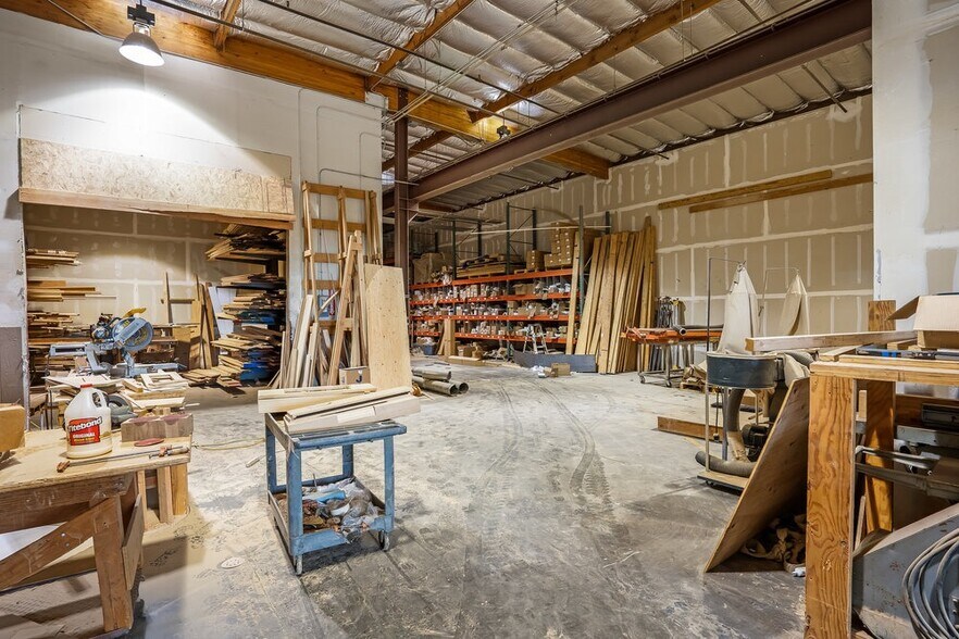 More Photos Of 255 Apollo Way, Hollister Warehouse For Lease